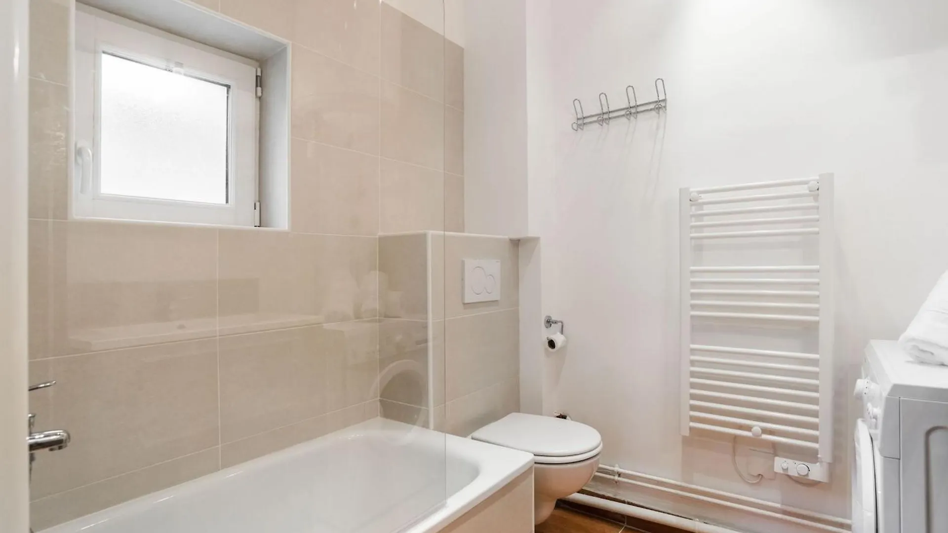 Le Marais & Square Du Temple - Cityapartmentstay Paris France