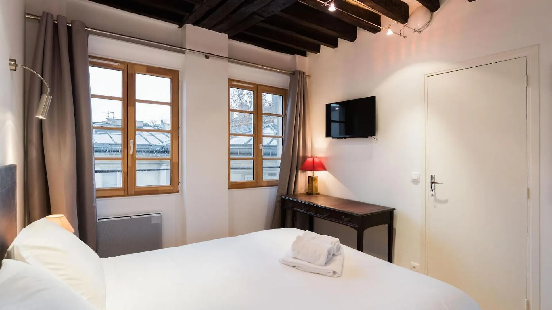 Le Marais & Square Du Temple - Cityapartmentstay Paris France